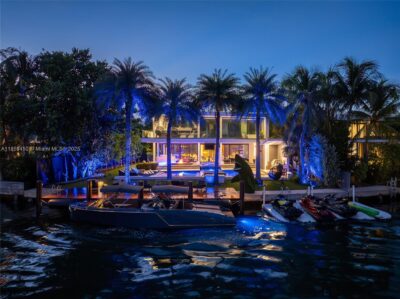 528 Lakeview Court